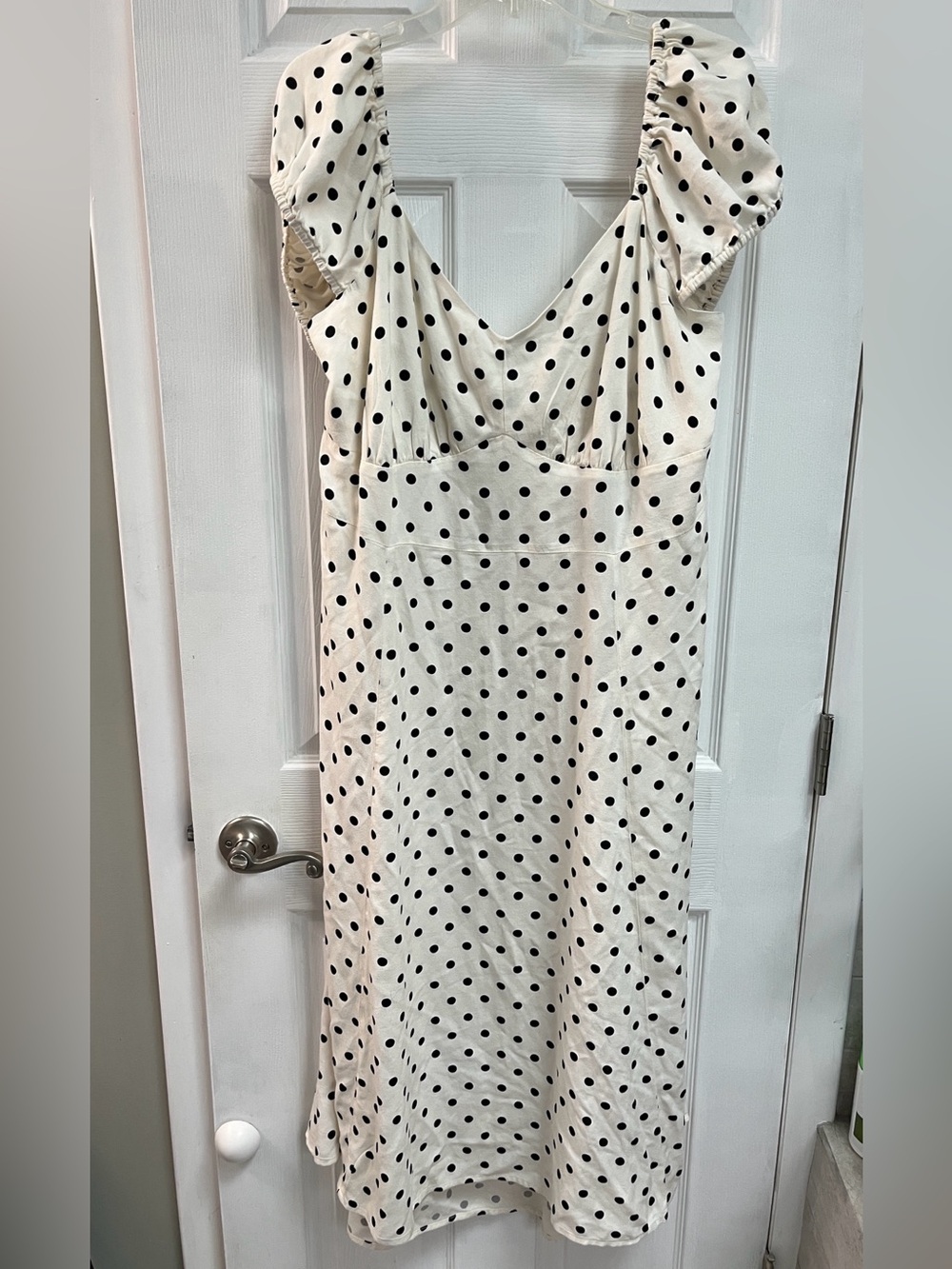 Cream and Black Old Navy Midi Dress size 3X
